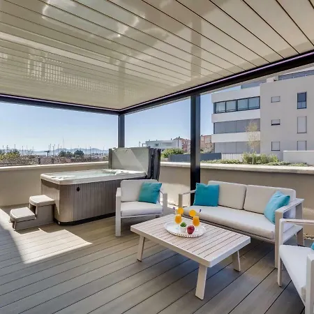 شقة Luxury Olea With Jacuzzi & Pool