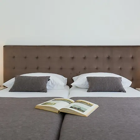 Luxury Olea With Jacuzzi & Pool Appartement Zadar