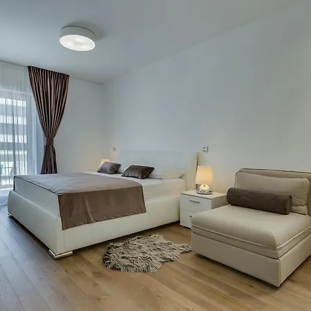 아파트 Luxury Olea With Jacuzzi & Pool *