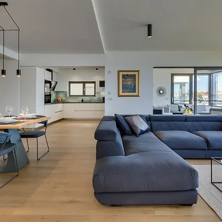 Luxury Olea With Jacuzzi & Pool Appartement Zadar