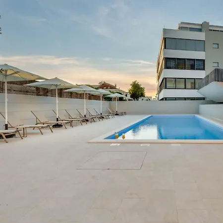 아파트 Luxury Olea With Jacuzzi & Pool *